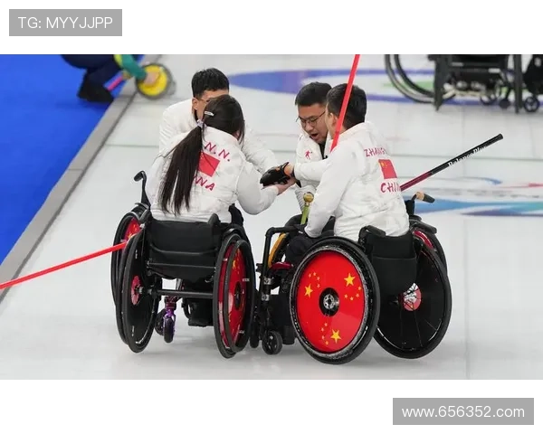 [冰雪]中国男子冰壶队战胜挪威队领跑积分榜.